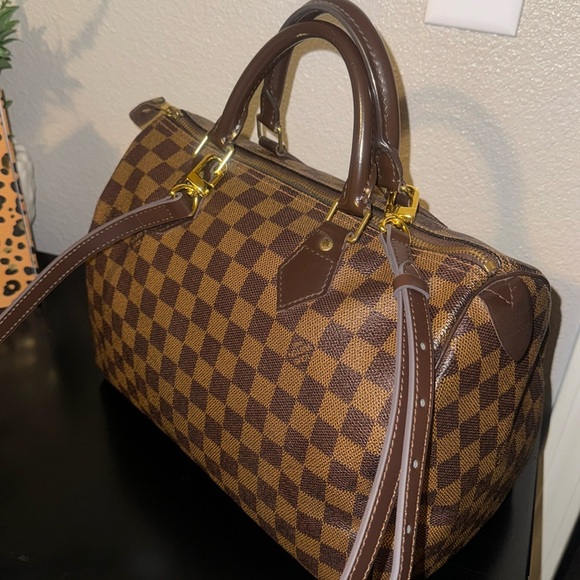 Authentic Pre-Loved Louis Vuitton Speedy 30 - Picture 9 of 15
